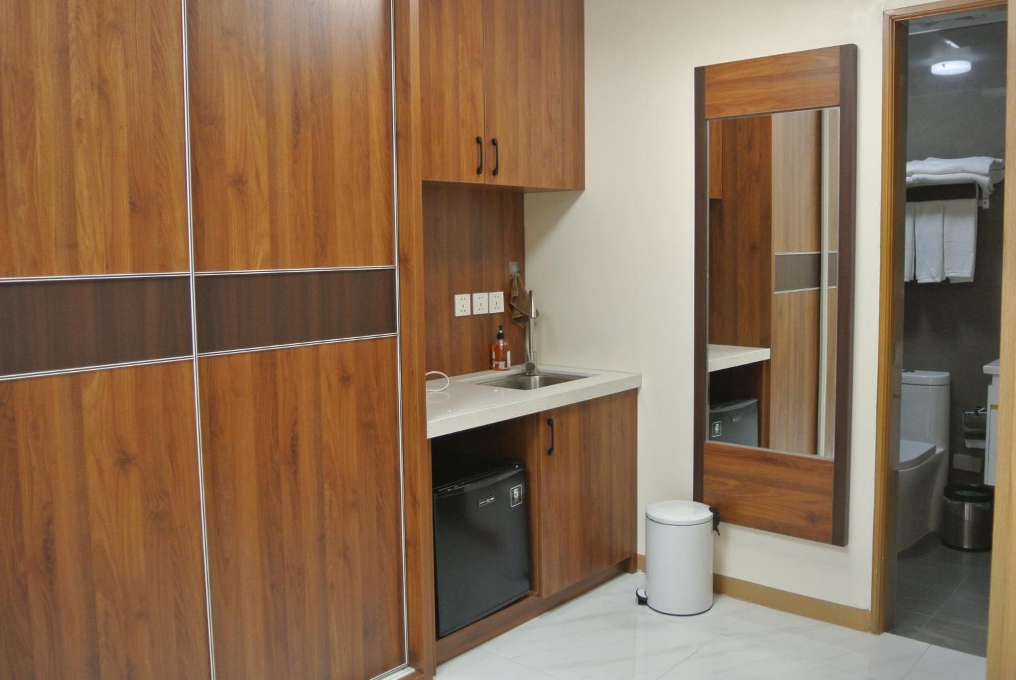 דירות מנילה Sunset House Roxas Bay מראה חיצוני תמונה